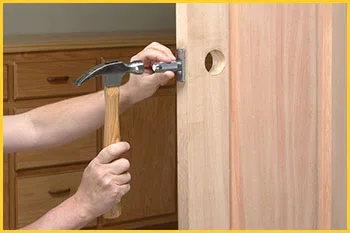 Exclusive Locksmith Service St Louis, MO 314-471-0915 Exclusive Locksmith Service St Louis, MO 314-471-0915 - 14-install-new-lock